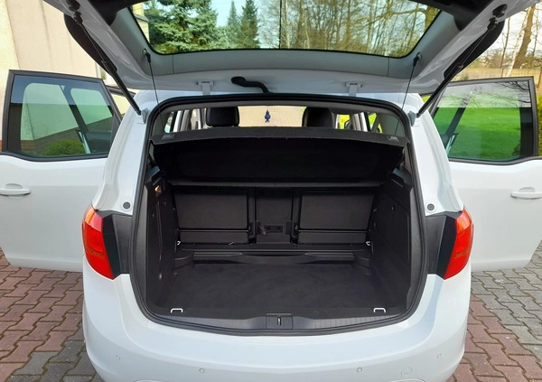 Opel Meriva cena 24000 przebieg: 193000, rok produkcji 2012 z Młynary małe 466